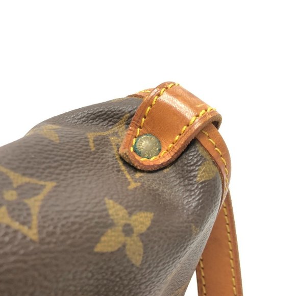 LOUIS VUITTON Brown Monogram Canvas Shoulder Bag - Picture 9 of 14